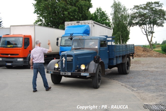 Alain à la manoeuvre avec le Berliet de Bernard