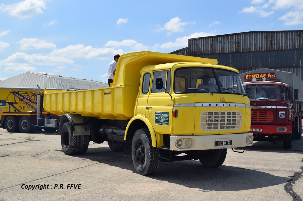 Berliet GAK Benne chantier