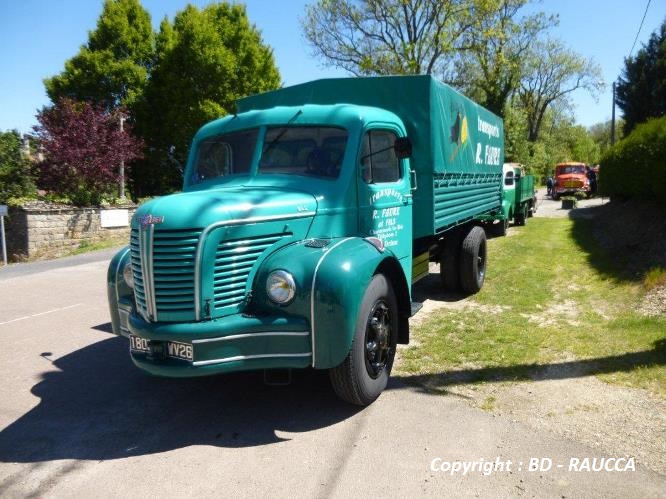 Berliet GLR plateau baché