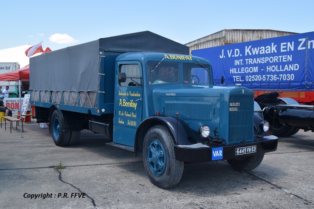 Berliet plateau ridelles