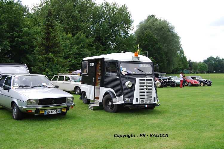 Citroen HY police