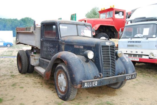 Autocar à benne basculante