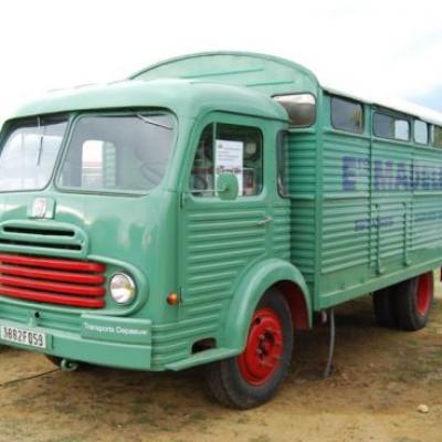 Ford 'Madeleine' par le RAUCCA ==> Cantine de luxe