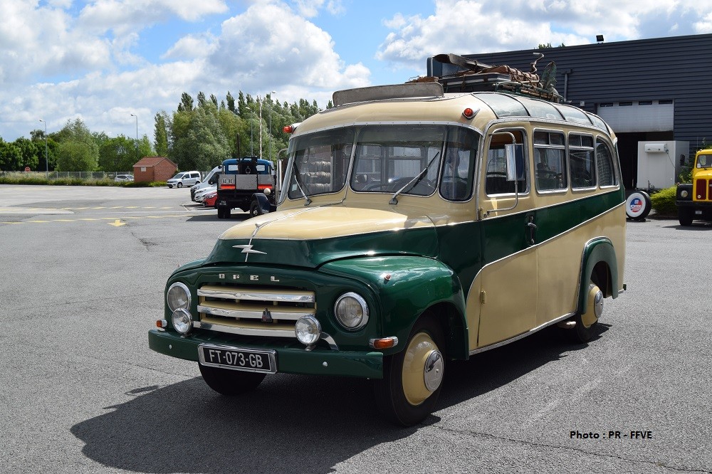 Opel blitz minicar