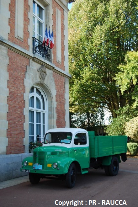 PL50 devant la mairie