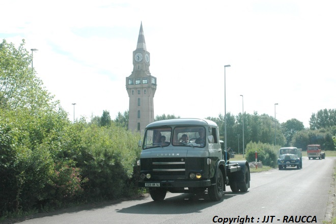 Saiem JL20 devant la tour Florentine à Aulnoye Aymeries