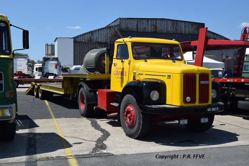 Scania 111 Super porte char