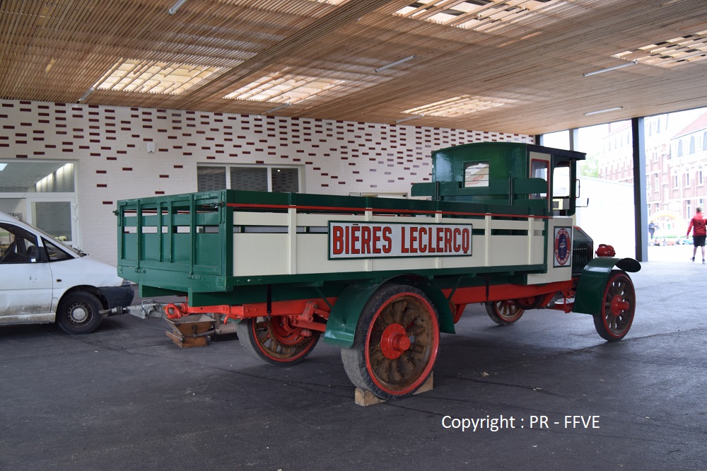 Camion brasseur SAURER