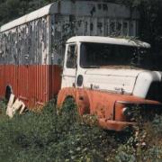 Unic Verdon abandonné dans les champs